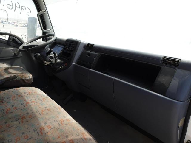 VIN: JL6B6E6P4EK011904 Auction: COPART UAE Lot: 59961151 Location: DUBAI INDUSTRIAL CITY - DUBAI VIN: JL6B6E6P4EK011904 MITSUBISHI CANTER 2014 WHITE Photo 14