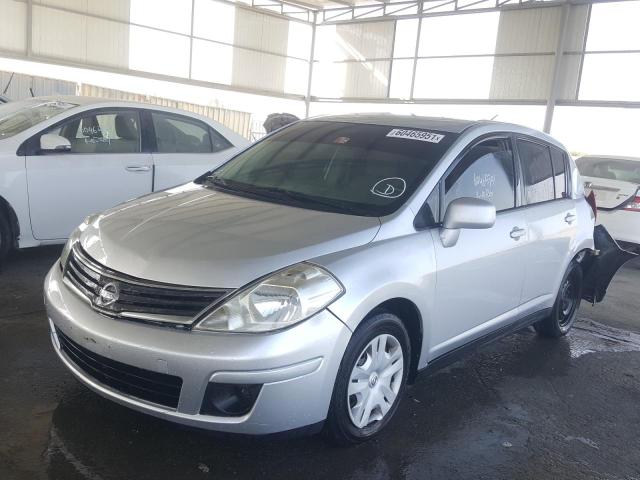 VIN: 3N1BC1C69CK247443 Auction: COPART UAE Lot: 60465951 Location: DUBAI INDUSTRIAL CITY - DUBAI VIN: 3N1BC1C69CK247443 NISSAN TIIDA 2012 SILVER Photo 2