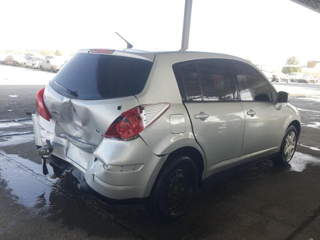 VIN: 3N1BC1C69CK247443 Auction: COPART UAE Lot: 60465951 Location: DUBAI INDUSTRIAL CITY - DUBAI VIN: 3N1BC1C69CK247443 NISSAN TIIDA 2012 SILVER Photo 4