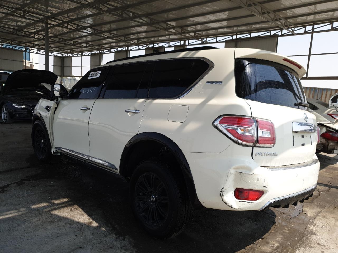 JN8AY2NY4K9365033 - 2019 Nissan PATROL - #undefined