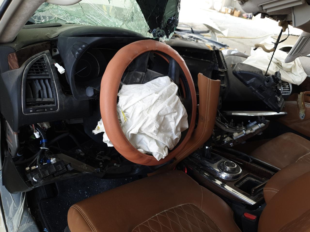 JN8AY2NY4K9365033 - 2019 Nissan PATROL - #undefined