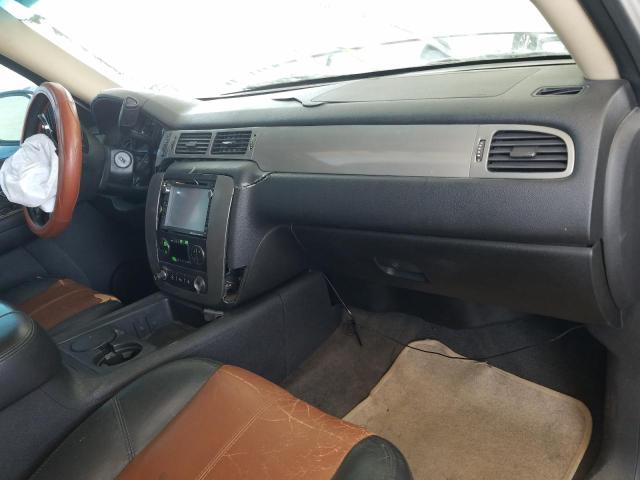 VIN: 1GNFK13J98R256649 Auction: COPART UAE Lot: 61336231 Location: DUBAI INDUSTRIAL CITY - DUBAI VIN: 1GNFK13J98R256649 CHEVROLET TAHOE 2008 SILVER Photo 14