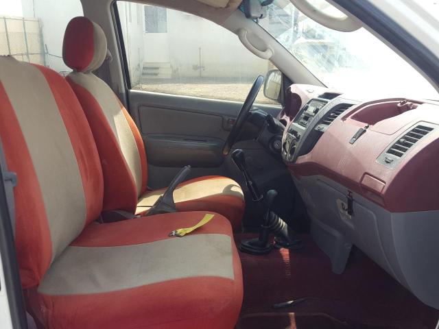 VIN: MR0FX22GX81011669 Auction: COPART OMAN Lot: 61519401 Location: HALBAN - THE SULTANATE OF OMAN MR0FX22GX81011669 TOYOTA PICK UP 2008 WHITE Photo 5