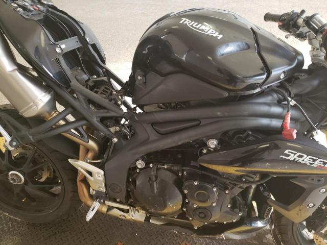 2011 TRIUMPH MOTORCYCLE SPEED TRIP SMTN01PK7BJ492897