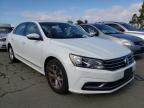 2016 VOLKSWAGEN  PASSAT