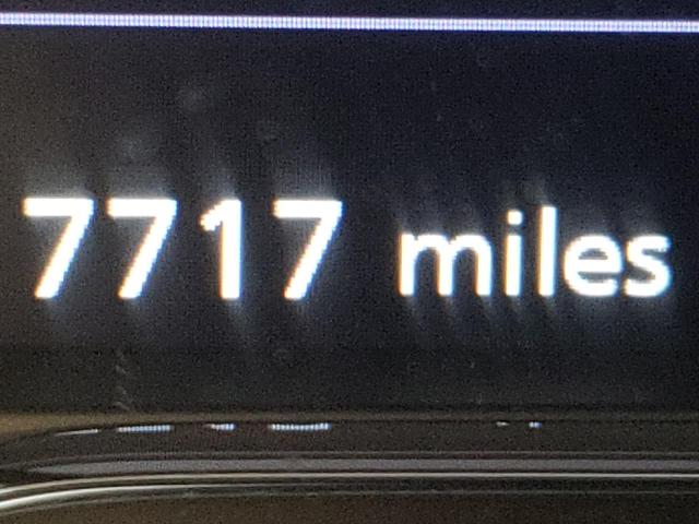 2021 INFINITI QX80 LUXE JN8AZ2AF8M9717535