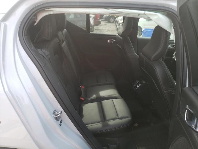 2021 VOLVO XC40 T5 MO YV4162UK4M2606824