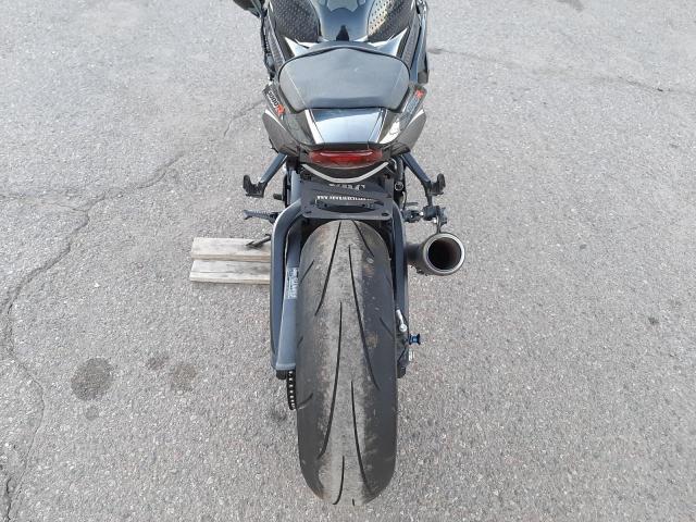 2018 SUZUKI GSX-R1000 JS1DM11H6J2100071