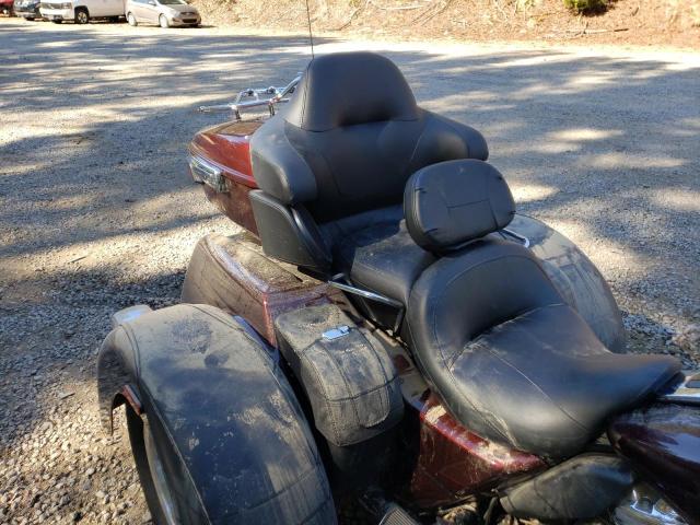2019 HARLEY-DAVIDSON FLHTCUTG 1HD1MAF16KB853149