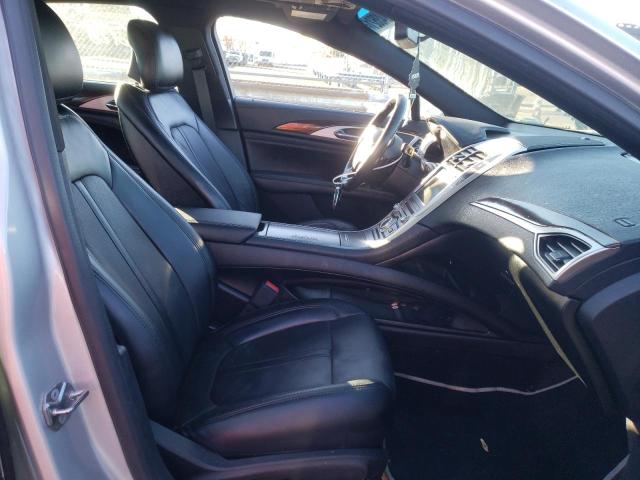 2017 LINCOLN MKZ RESERV 3LN6L5E92HR625013