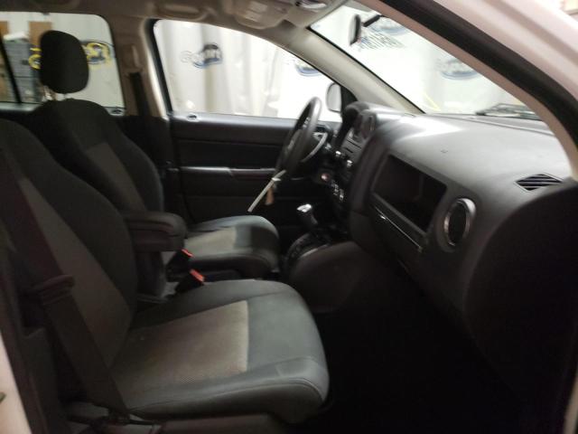 Фото: 1C4NJCBA8CD622899 - 5