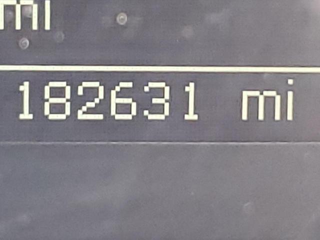 2011 SUZUKI GRAND VITA JS3TD0D70B4100752