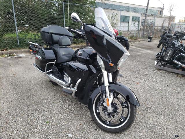 2016 Victory Motorcycles Cross Country Tour