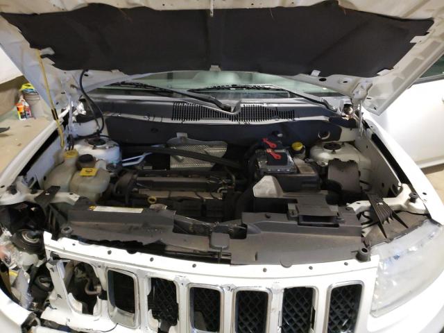 Фото: 1C4NJCBA8CD622899 - 7