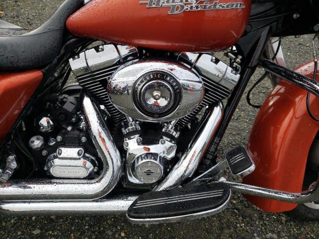 2011 HARLEY-DAVIDSON FLHX 1HD1KBM10BB662132