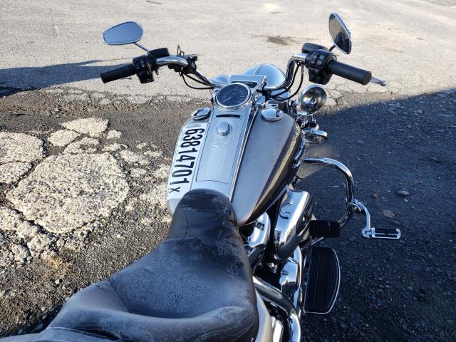 2018 HARLEY-DAVIDSON FLHR ROAD 1HD1FBC13JB623751