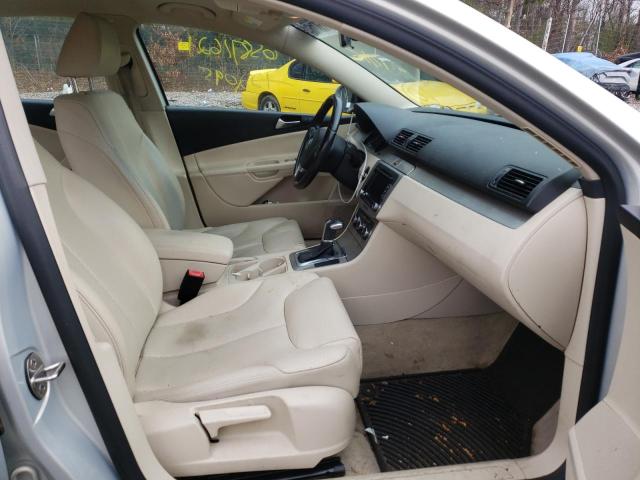 2010 VOLKSWAGEN PASSAT KOM WVWJK7AN4AE160503