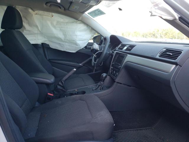 2016 VOLKSWAGEN PASSAT 1VWAT7A36GC023737