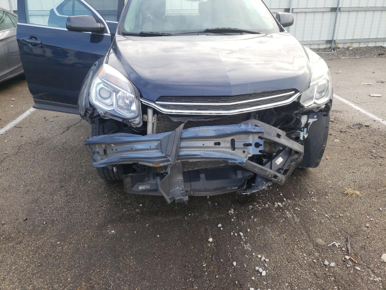 2GNALCEKXH6153860 2017 Chevrolet Equinox Lt