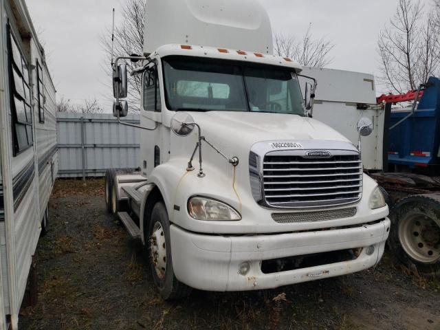 Salvage trucks for sale at Bowmanville, ON auction: 2005 Freightliner Columbia 1