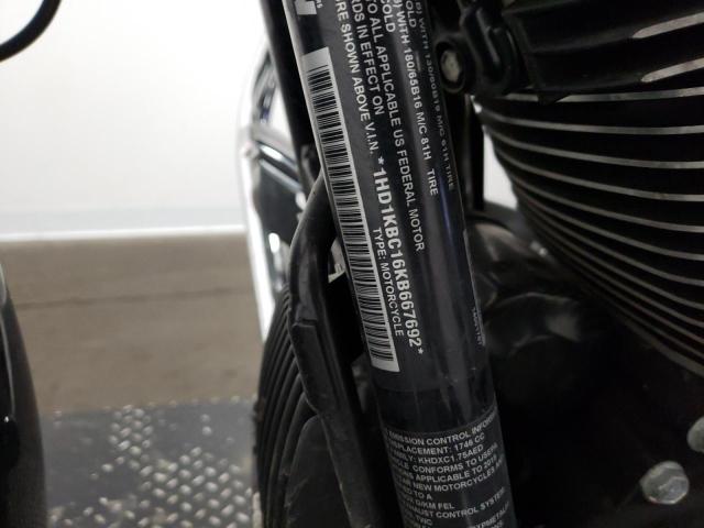 2019 HARLEY-DAVIDSON FLHX 1HD1KBC16KB667692