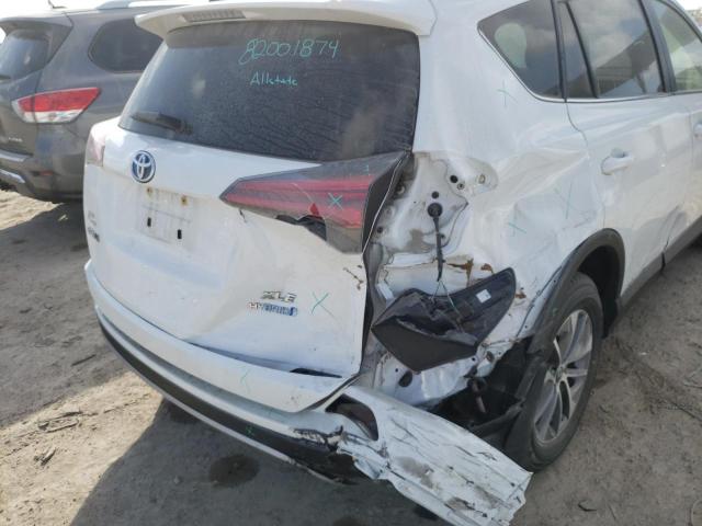 2017 TOYOTA RAV4 HV LE JTMRJREV4HD099844