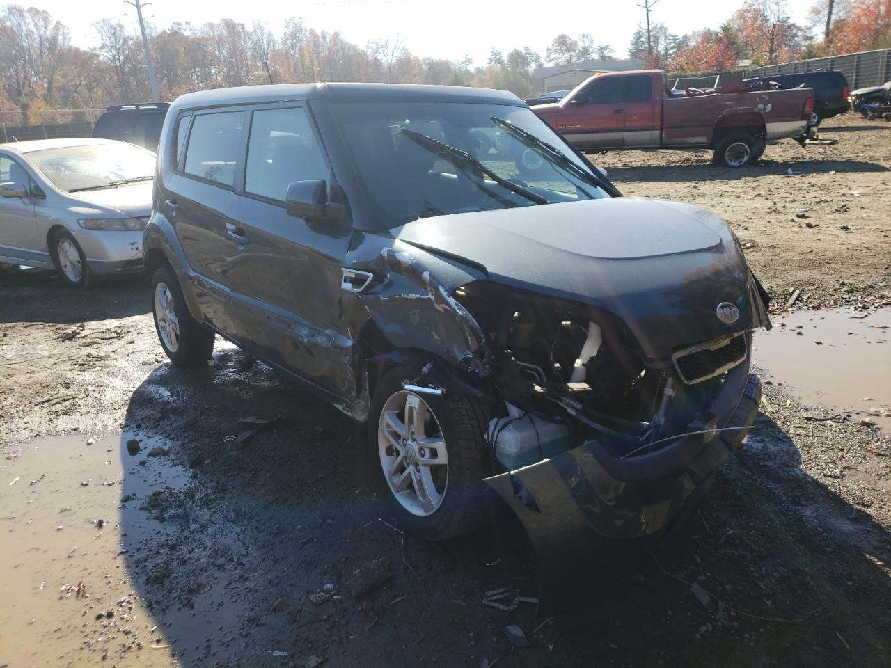 2011 Kia Soul + VIN: KNDJT2A24B7270852 Lot: 66017681