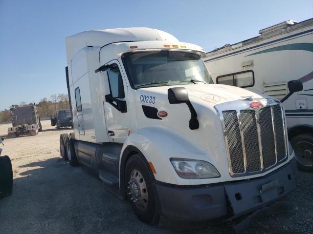 Salvage cars for sale from Copart Greenwell Springs, LA: 2018 Peterbilt 579
