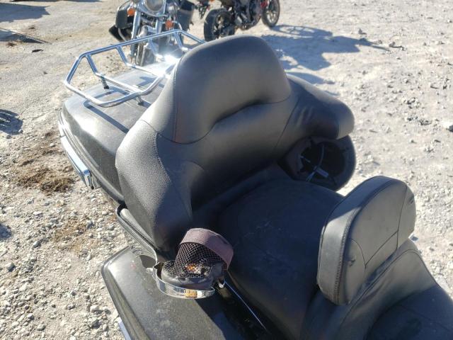 2019 HARLEY-DAVIDSON FLTRU 1HD1KGF15KB628892