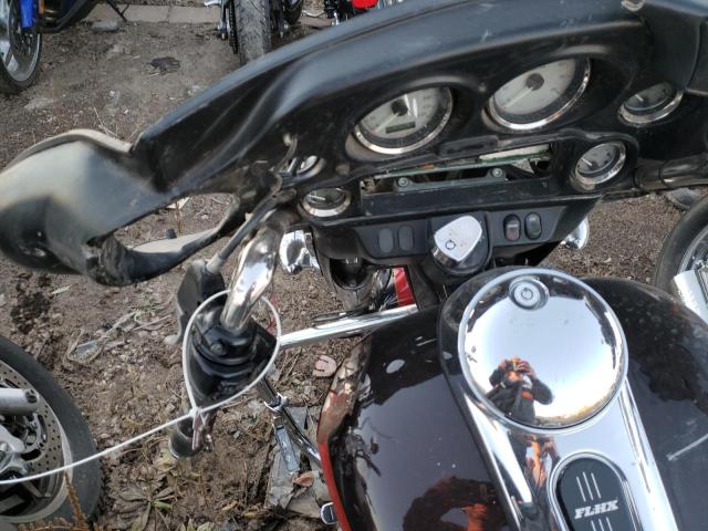 2010 HARLEY-DAVIDSON FLHX 1HD1KB417AB633774