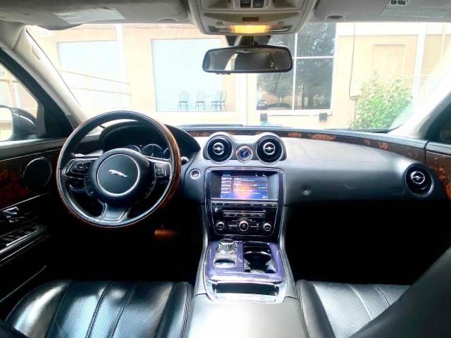 2011 JAGUAR XJ SAJWA1CB9BLV16015