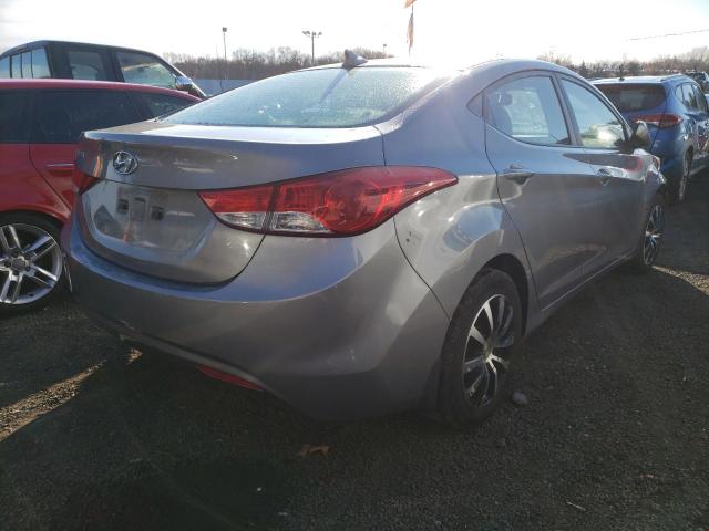 Sedans HYUNDAI ELANTRA 2013 Srebrny