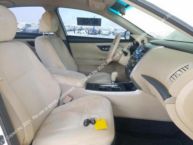 VIN: 1N4AL3AP2FC438279 Auction: COPART UAE Lot: 66714391 Location: DUBAI INDUSTRIAL CITY - DUBAI 1N4AL3AP2FC438279 NISSAN ALTIMA 2015 WHITE Photo 5