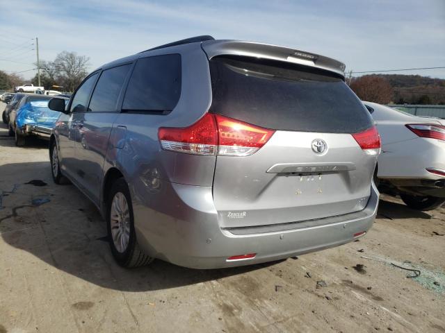 5TDYK3DC0CS209856 Toyota Sienna Xle 2012. Фото: 2