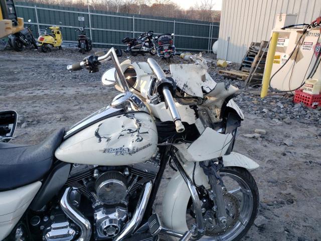 2014 HARLEY-DAVIDSON FLHXS STRE 1HD1KRM16EB632243