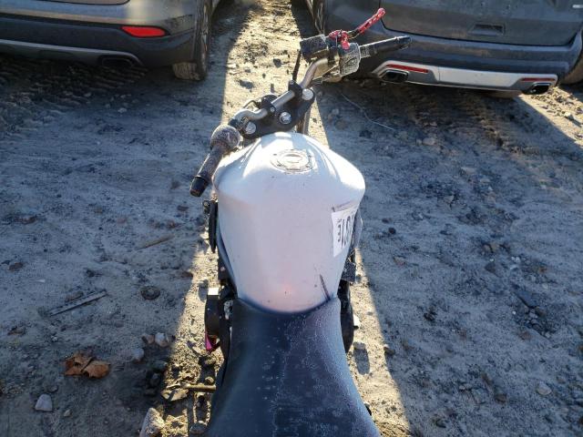 2011 YAMAHA FZ6 R JYARJ18E2BA006823