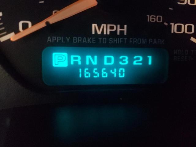 CHEVROLET AVALANCHE 2002 RED Photo 8