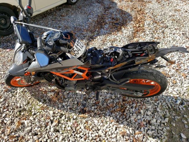 2021 KTM 390 DUKE MD2JPJ405MC244161