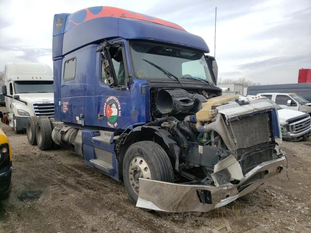 Salvage trucks for sale at Elgin, IL auction: 2015 Volvo VN VNL
