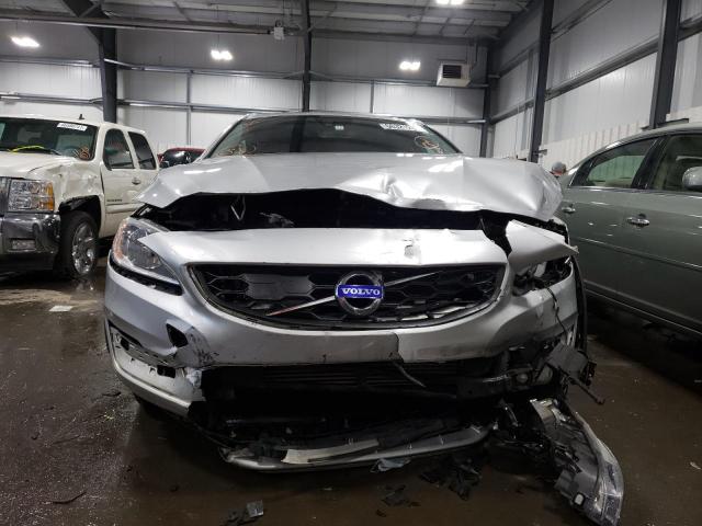 2016 VOLVO V60 CROSS YV4612HK1G1003385