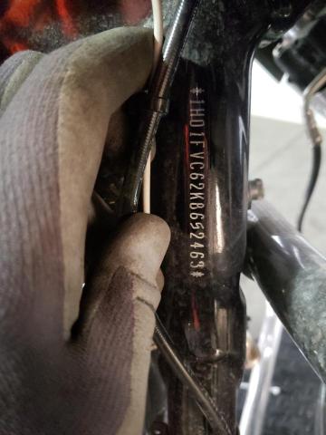 2019 HARLEY-DAVIDSON FLHT 1HD1FVC62KB652463