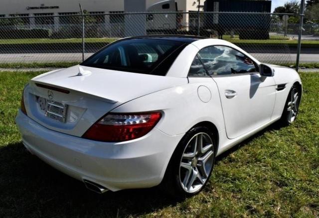 2016 MERCEDES-BENZ SLK 300 WDDPK3JA5GF122187