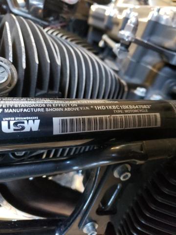 2019 HARLEY-DAVIDSON FLHX 1HD1KBC10KB647583