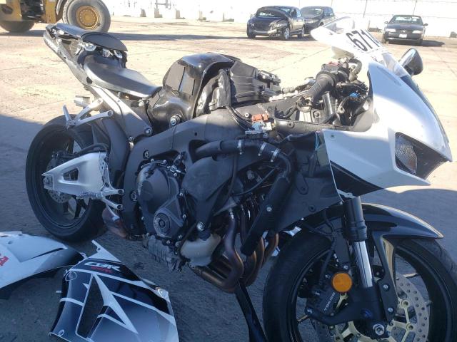 2016 HONDA CBR600 RR JH2PC40J9GK200242