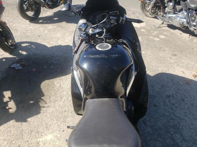 2005 SUZUKI GSX1300 RK JS1GW71AX52102506