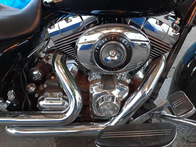 2011 HARLEY-DAVIDSON FLHX 1HD1KB413BB673674