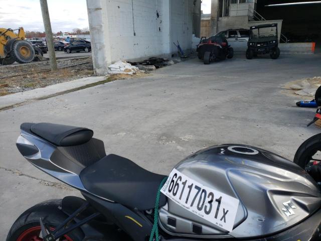 2018 SUZUKI GSX-R600 JS1GN7FA0J2100995