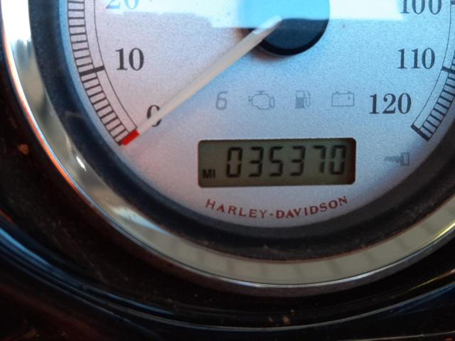 2011 HARLEY-DAVIDSON FLHX 1HD1KB413BB673674