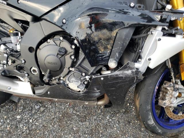 2021 YAMAHA YZFR1M JYARN67E5MA000438