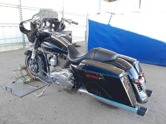 2011 HARLEY-DAVIDSON FLHX 1HD1KB413BB673674